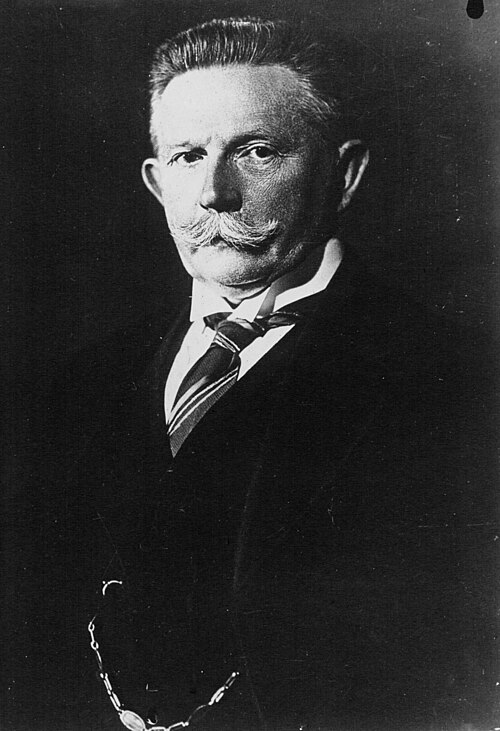 Porträt von Alfred Hugenberg